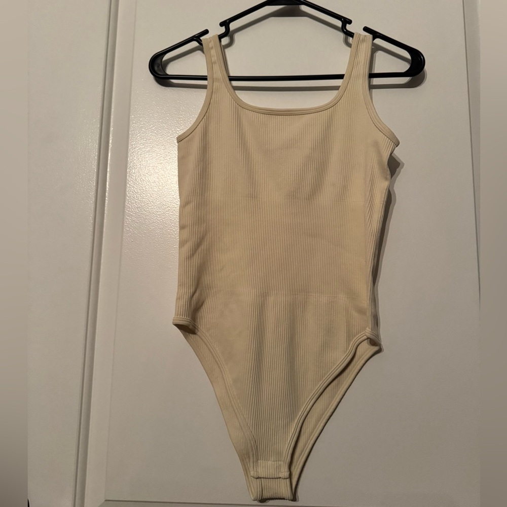 Cream OQQ Women’s Bodysuit